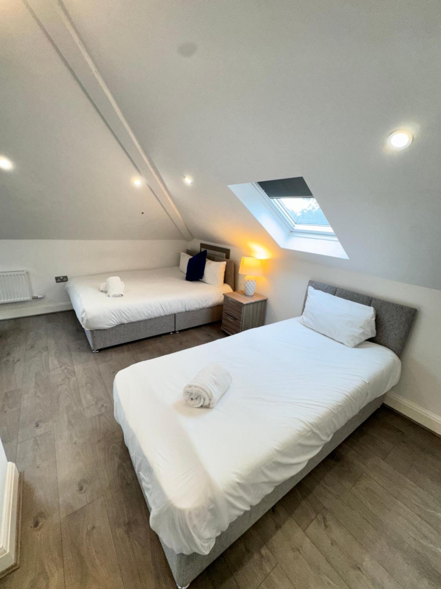 Hatton Apartments Heathrow Airport- Free Parking-Free Underground To And From Heathrow Airport Hatton Cross See Picture-See London Fast Hatton Cross To Central London 30Min Esterno foto