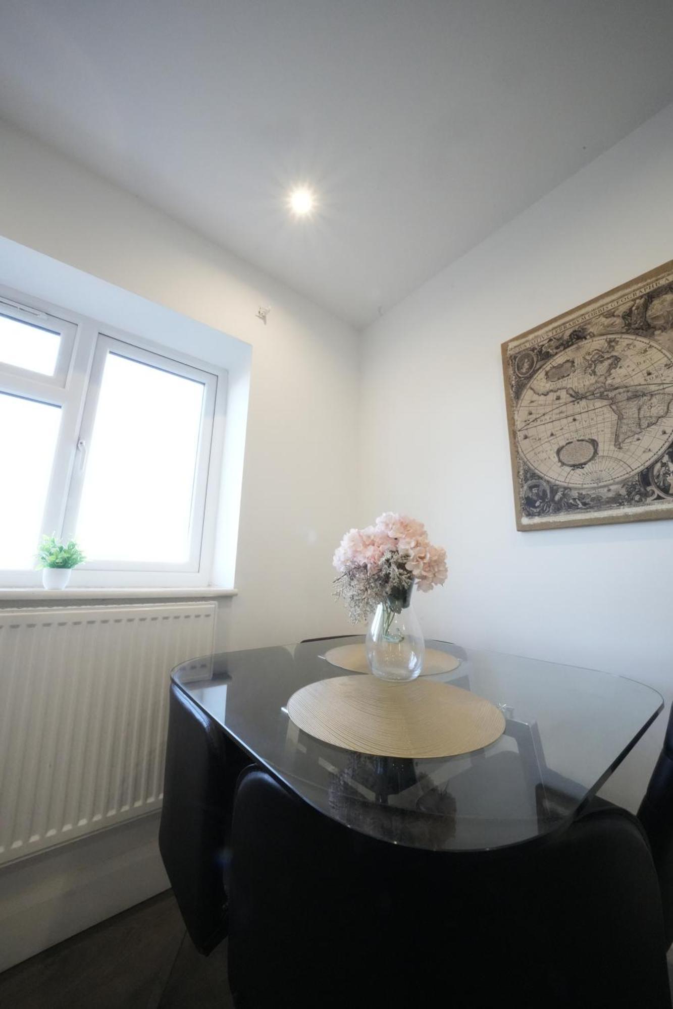 Hatton Apartments Heathrow Airport- Free Parking-Free Underground To And From Heathrow Airport Hatton Cross See Picture-See London Fast Hatton Cross To Central London 30Min Esterno foto