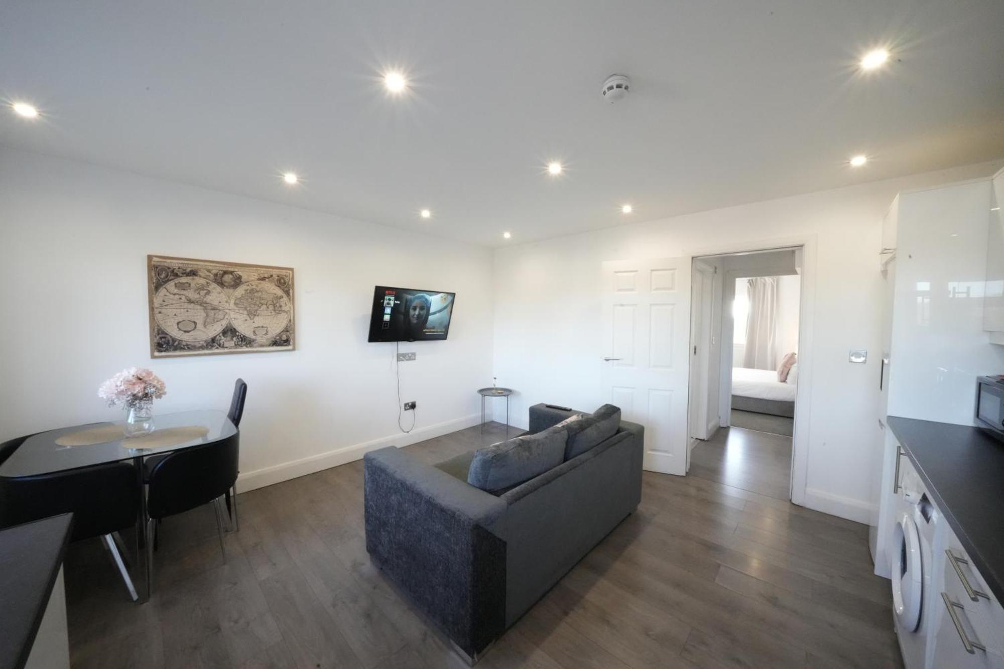 Hatton Apartments Heathrow Airport- Free Parking-Free Underground To And From Heathrow Airport Hatton Cross See Picture-See London Fast Hatton Cross To Central London 30Min Esterno foto