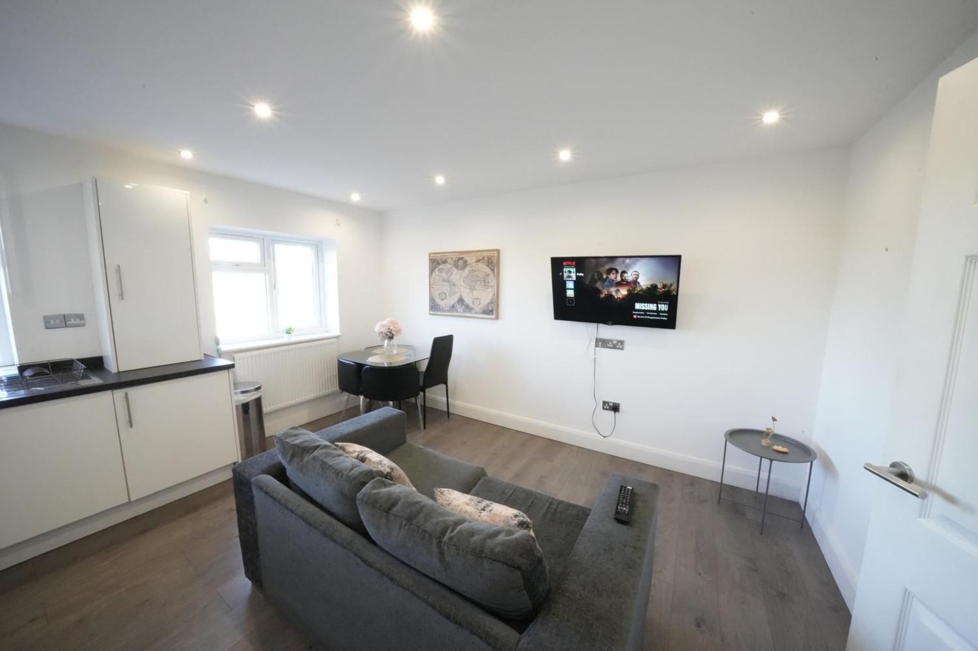 Hatton Apartments Heathrow Airport- Free Parking-Free Underground To And From Heathrow Airport Hatton Cross See Picture-See London Fast Hatton Cross To Central London 30Min Esterno foto