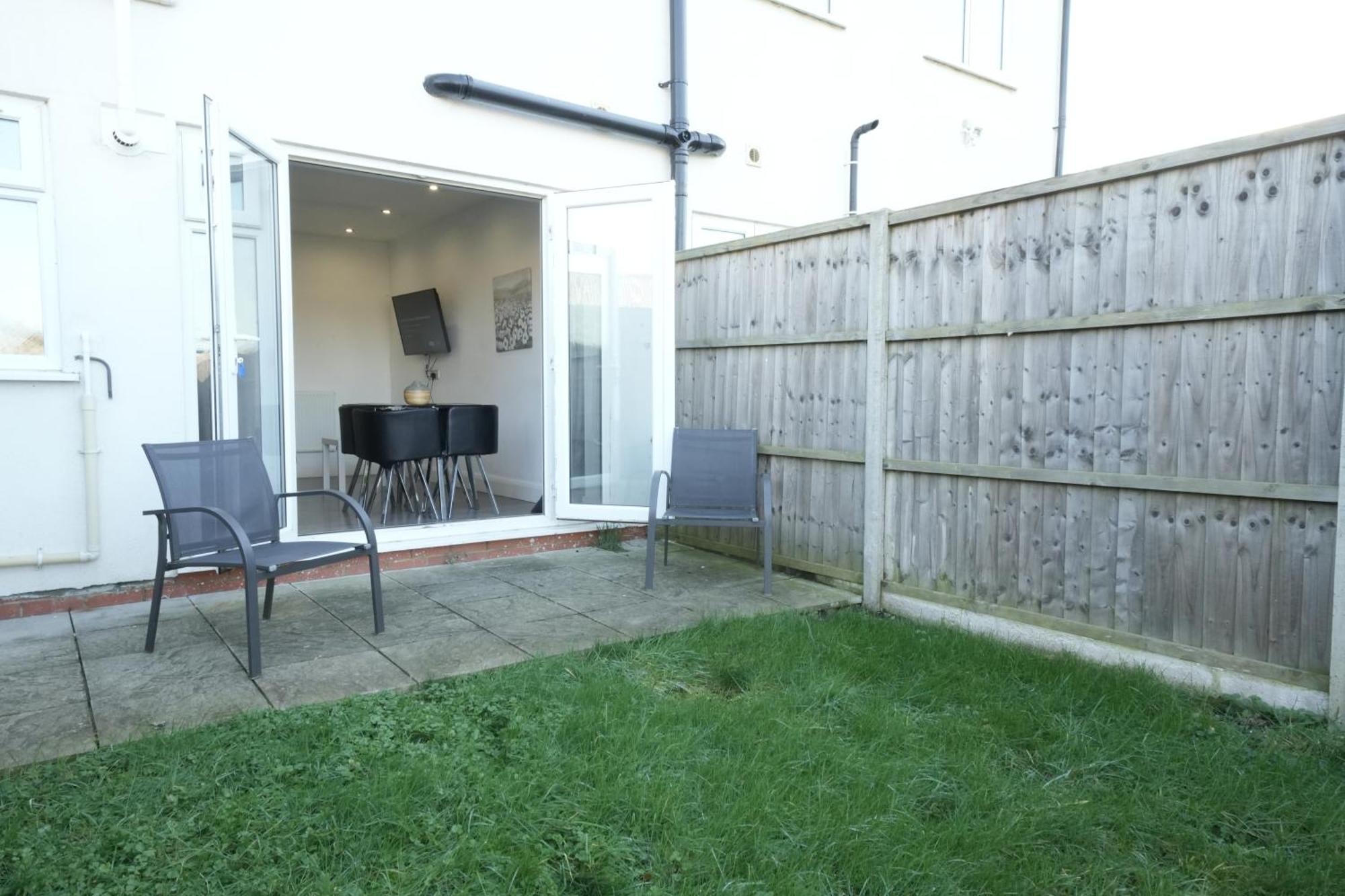 Hatton Apartments Heathrow Airport- Free Parking-Free Underground To And From Heathrow Airport Hatton Cross See Picture-See London Fast Hatton Cross To Central London 30Min Esterno foto
